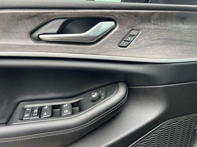 2025 Jeep Grand Cherokee L Limited 4x4