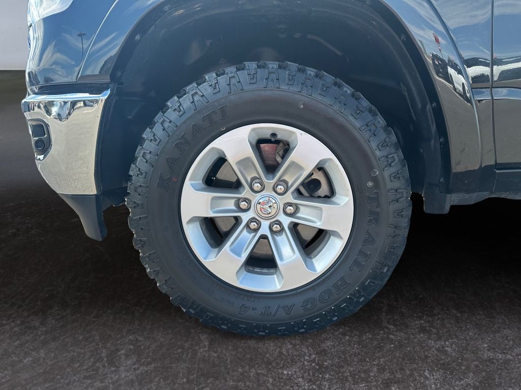 2020 RAM 1500 Laramie Crew Cab 4x4 5'7' Box