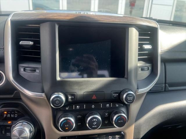 2020 RAM 1500 Laramie Crew Cab 4x4 5'7' Box
