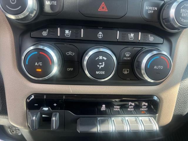 2020 RAM 1500 Laramie Crew Cab 4x4 5'7' Box