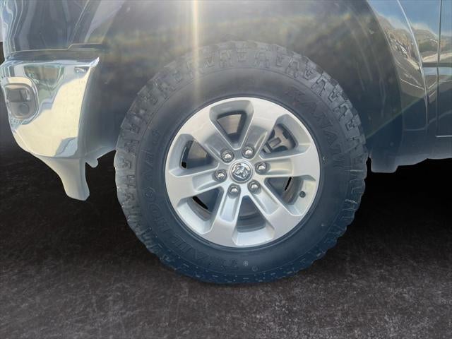 2020 RAM 1500 Laramie Crew Cab 4x4 5'7' Box