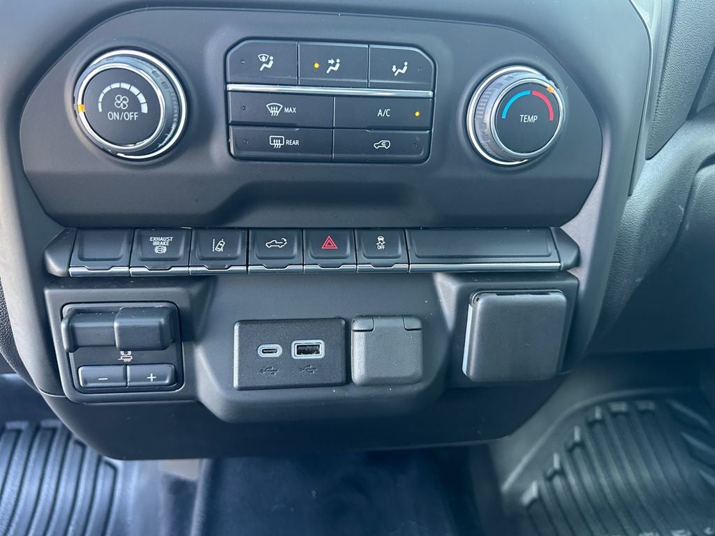 2024 Chevrolet Silverado 3500HD 4WD Crew Cab Long Bed Work Truck