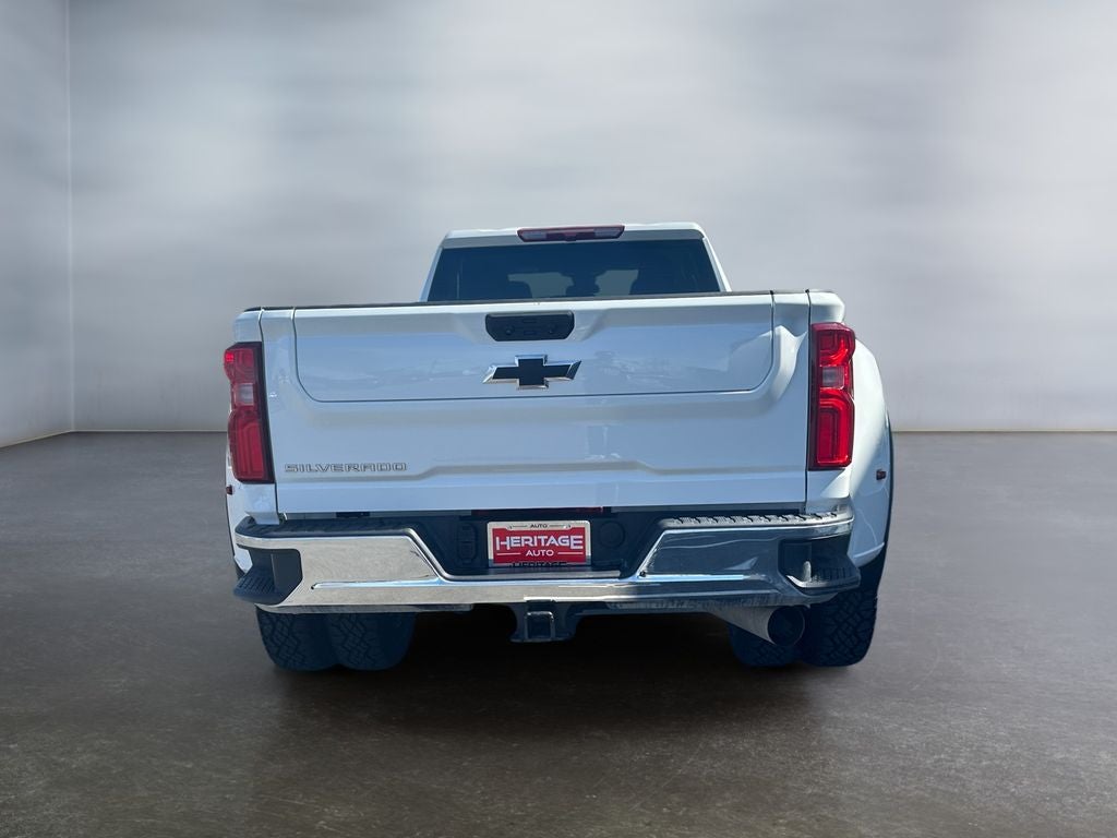 2024 Chevrolet Silverado 3500HD 4WD Crew Cab Long Bed Work Truck