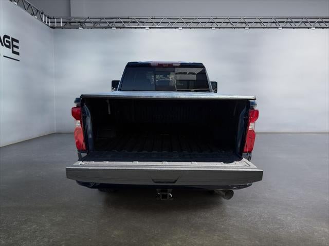 2022 Chevrolet Silverado 4WD Crew Cab Standard Bed High Country