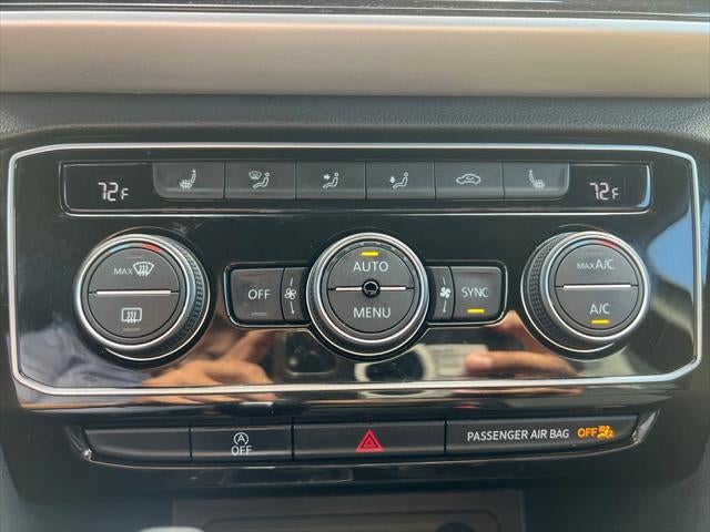 2022 Volkswagen Atlas Cross Sport 3.6L V6 SEL R-Line
