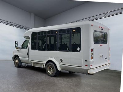 2011 Ford E-350 Cutaway Base