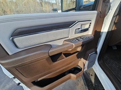 2025 RAM 3500 Laramie Crew Cab 4x4 8' Box