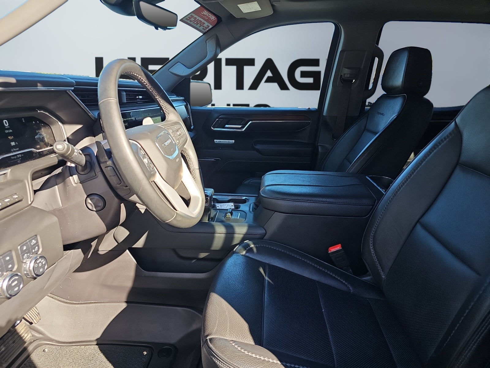 2024 GMC Sierra 4WD Crew Cab Short Box Denali