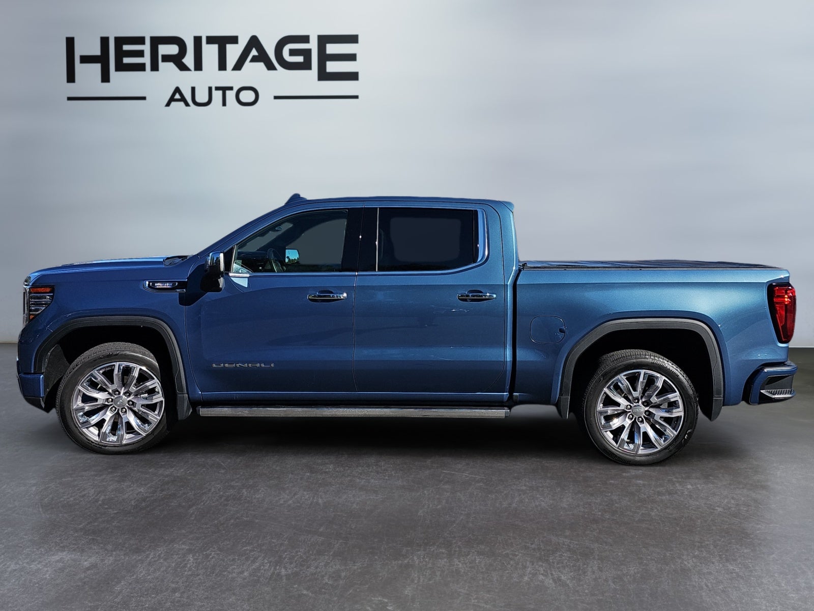 2024 GMC Sierra 4WD Crew Cab Short Box Denali