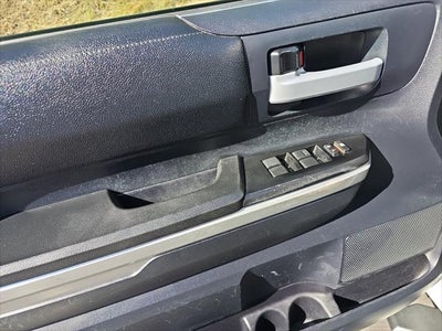 2014 Toyota Tundra SR5 5.7L V8