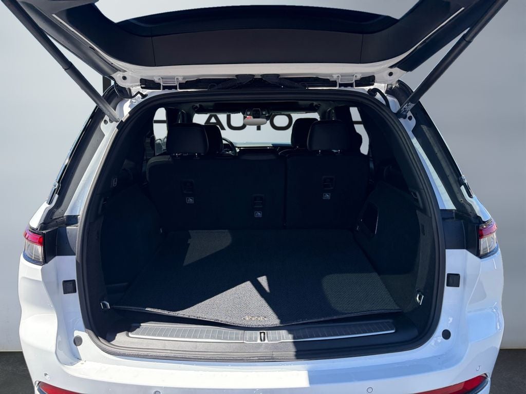 2025 Jeep Grand Cherokee Summit Reserve 4x4