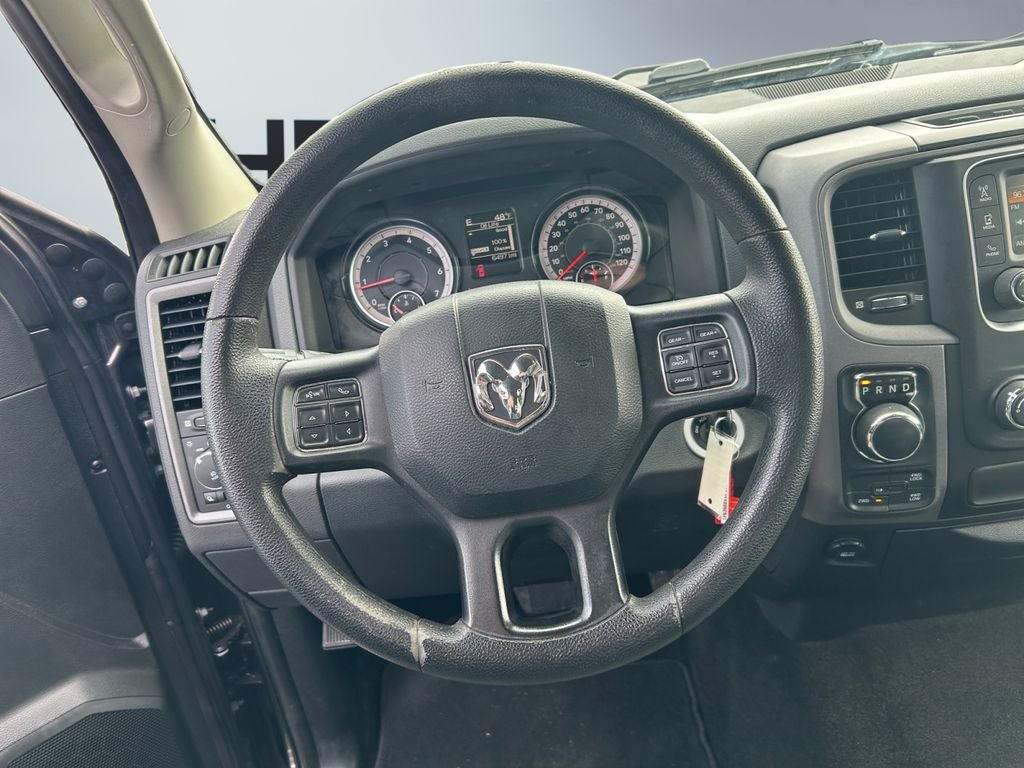 2017 RAM 1500 Express Crew Cab 4x4 5'7' Box