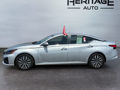 2023 Nissan Altima SV FWD