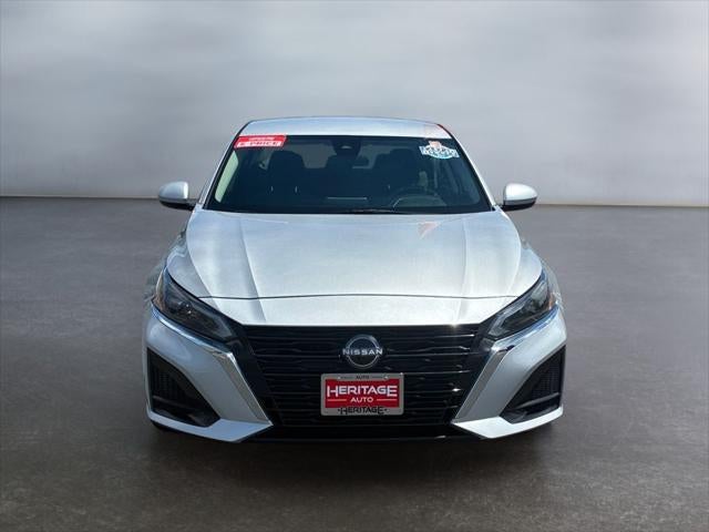 2023 Nissan Altima SV FWD