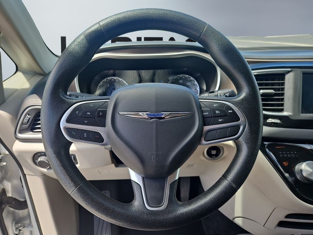 2021 Chrysler Voyager L