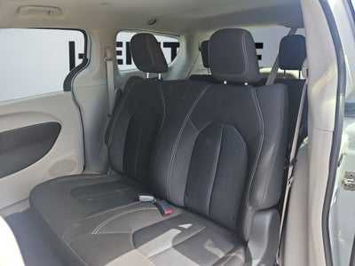 2021 Chrysler Voyager L