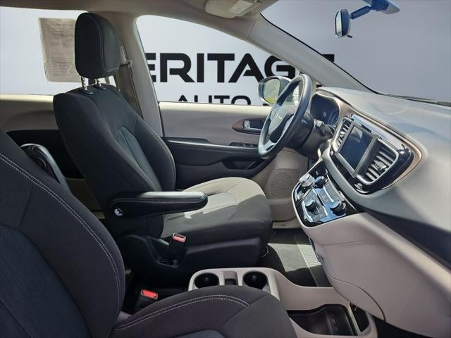 2021 Chrysler Voyager L