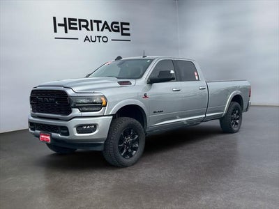 2022 RAM 3500 Limited Crew Cab 4x4 8' Box