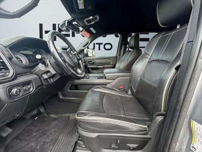 2022 RAM 3500 Limited Crew Cab 4x4 8' Box