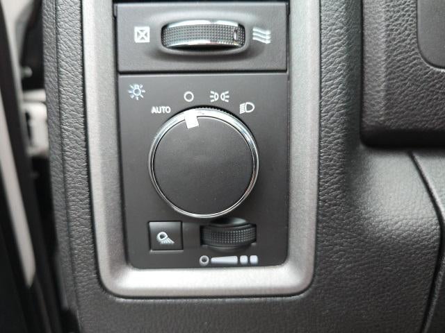 2023 RAM 1500 Tradesman Regular Cab 4x2 8' Box