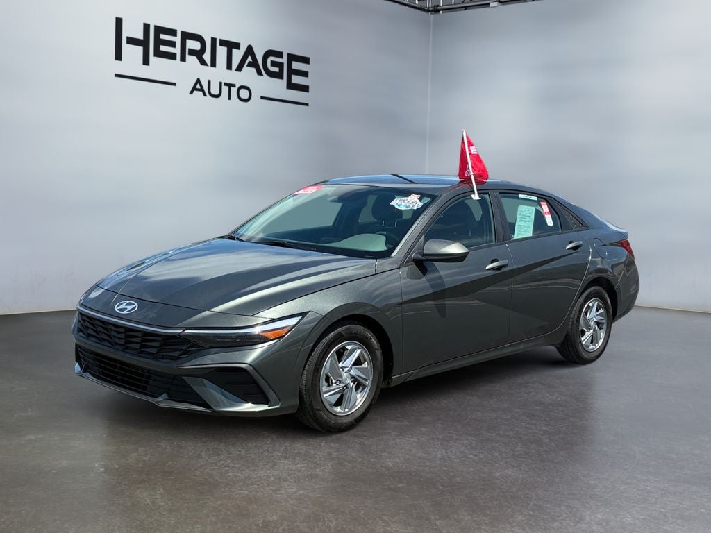 2024 Hyundai Elantra SE
