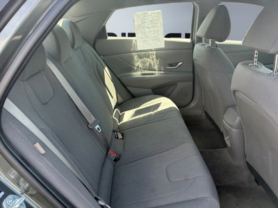 2024 Hyundai Elantra SE
