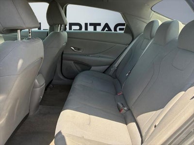 2024 Hyundai Elantra SE