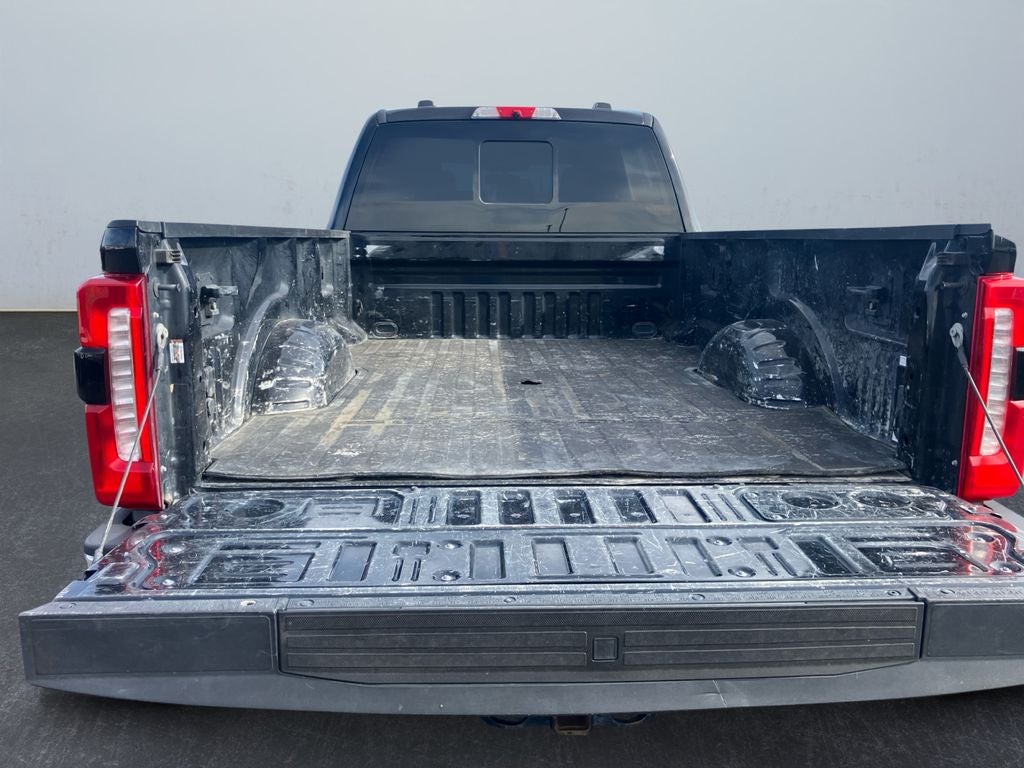2023 Ford F-350 LARIAT