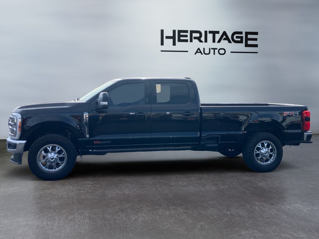 2023 Ford F-350 LARIAT
