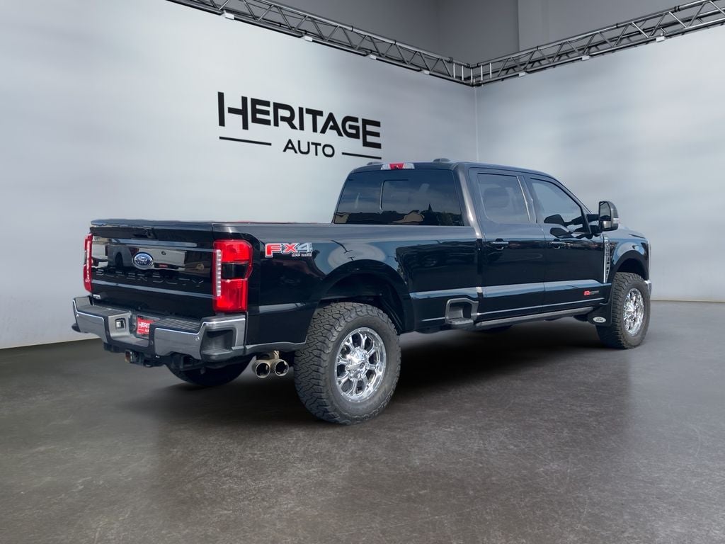 2023 Ford F-350 LARIAT
