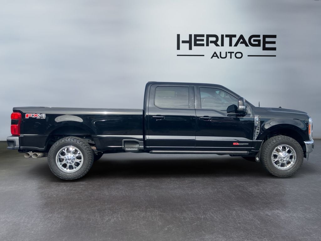 2023 Ford F-350 LARIAT