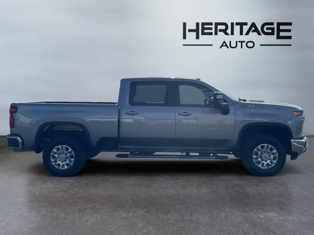 2025 Chevrolet Silverado LT