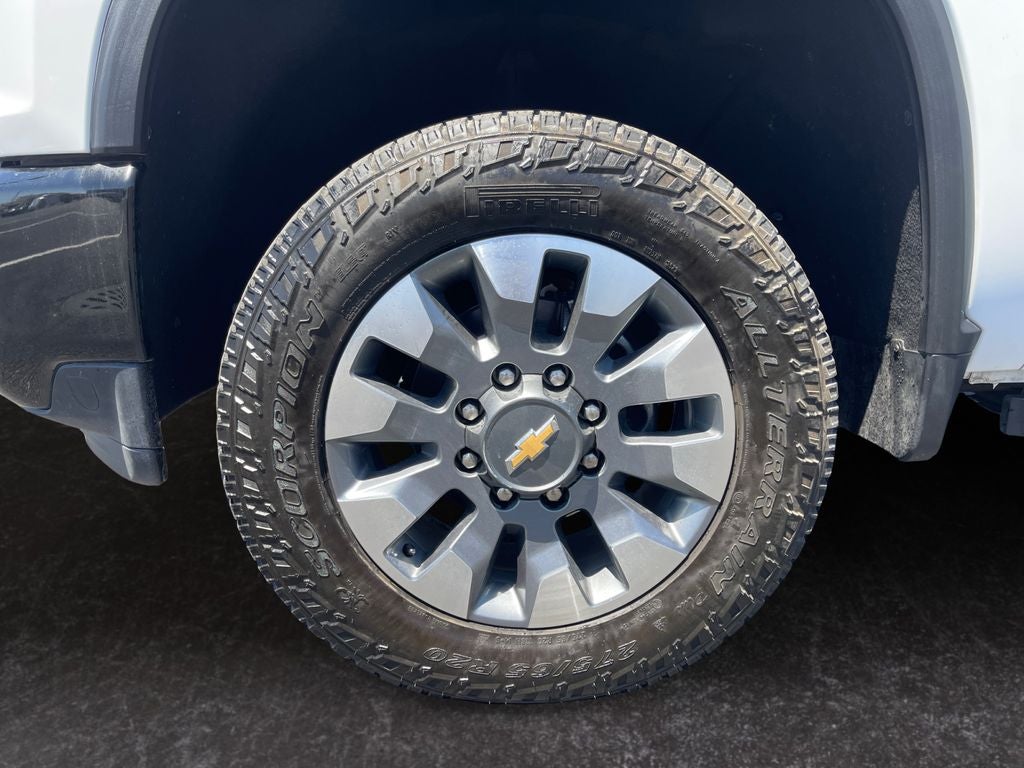 2022 Chevrolet Silverado Custom