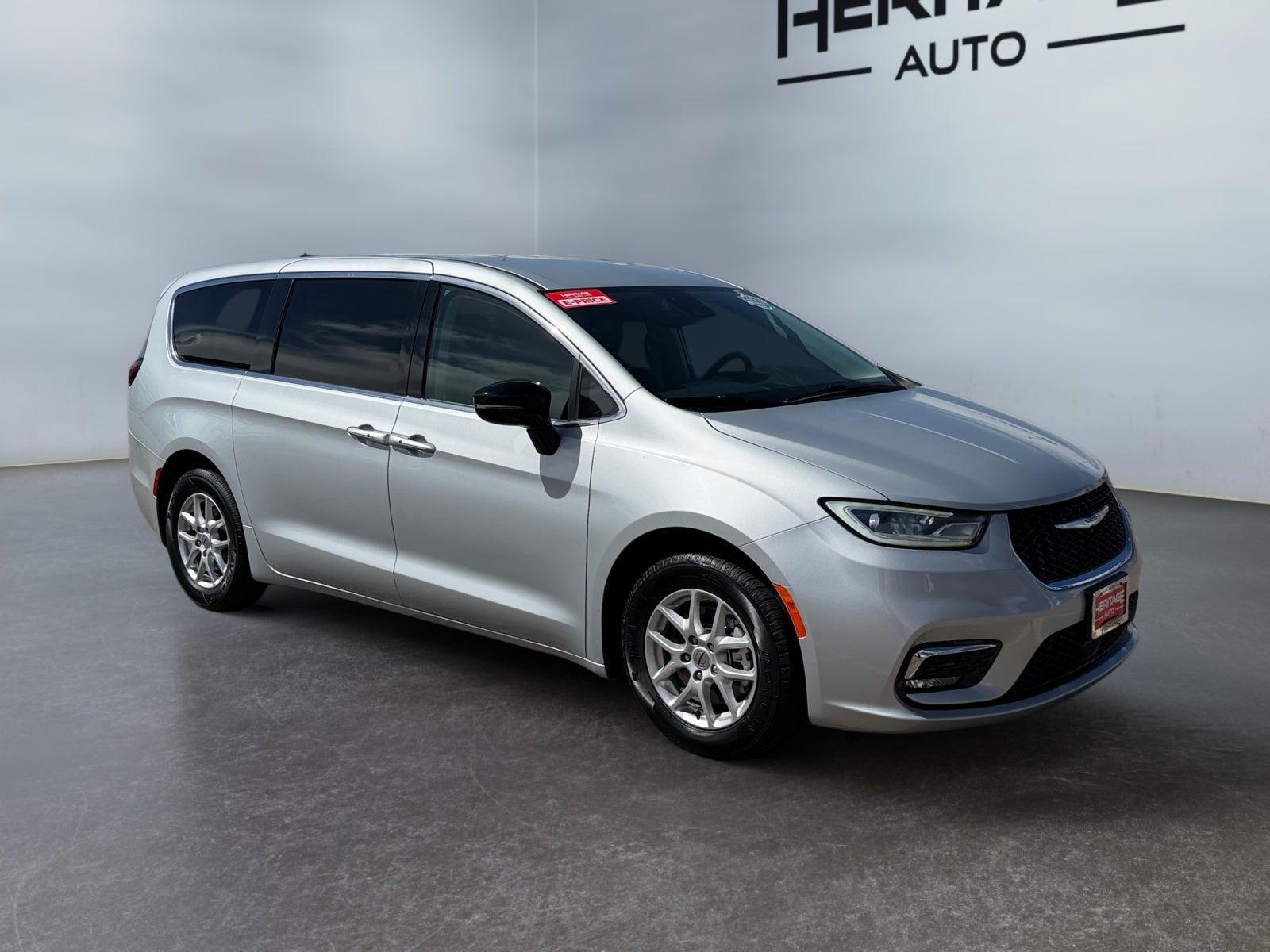 2024 Chrysler Pacifica Touring L